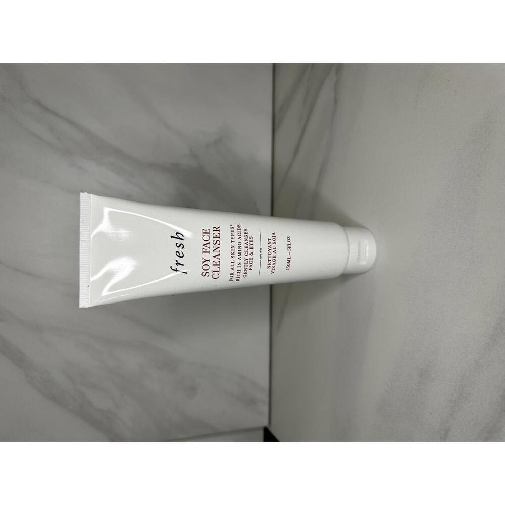 fresh Soy Face cleanser